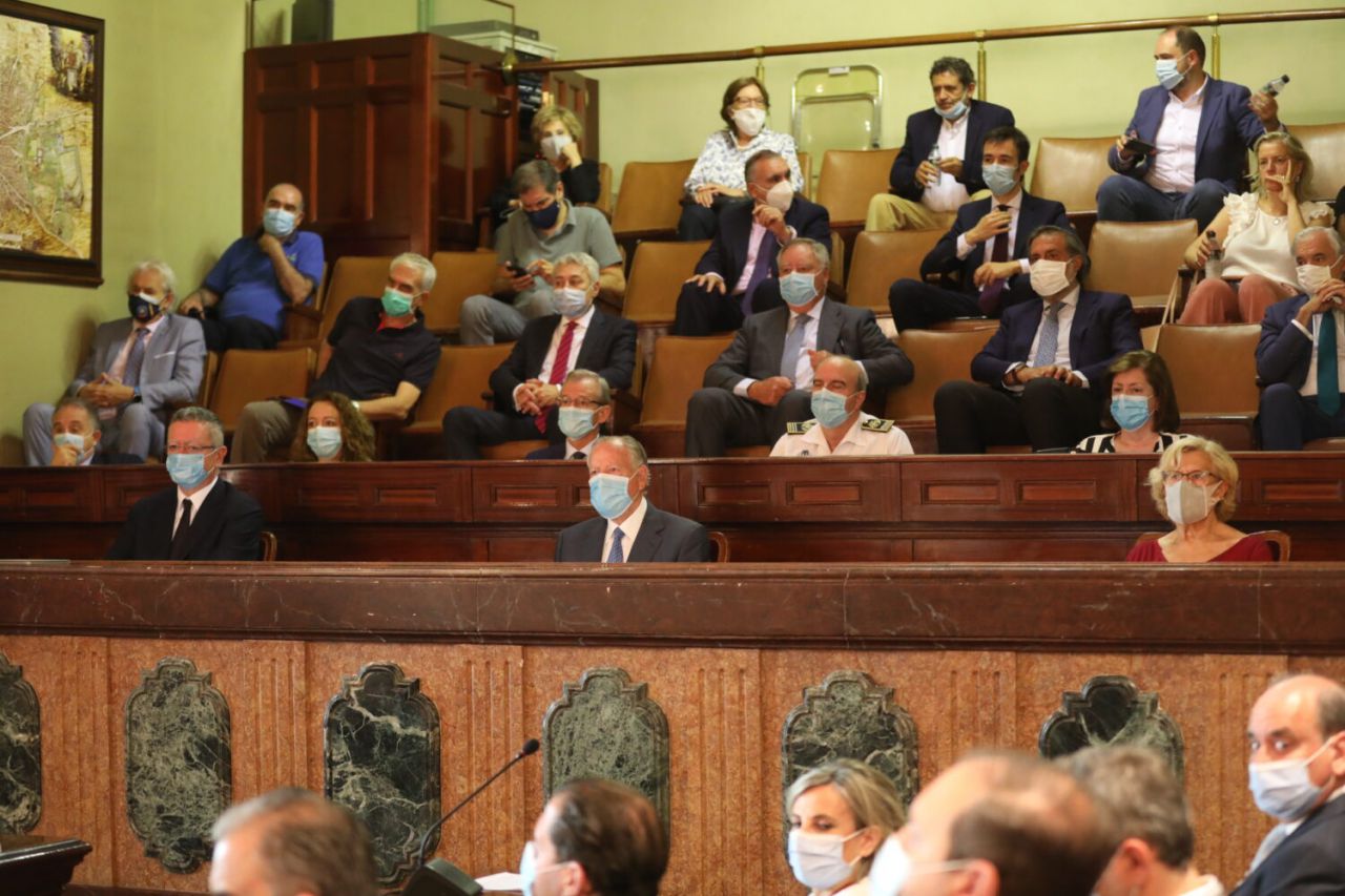 Manzano, Gallardón y Carmena, en primera fila