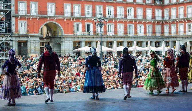 Las fiestas en honor al patrón de la ciudad iban a celebrarse del 14 a al 17 de mayo, cuatro días para los que se habían programado actividades familiares, conciertos, romerías y verbenas.