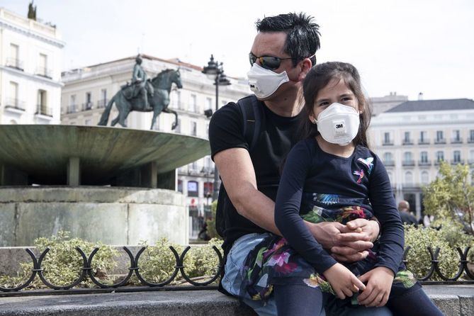 Los menores podrán 'correr, saltar y hacer ejercicio', siempre que se respeten las condiciones de distancia social, siendo lo 'ideal' los dos metros y lo mínimo, un metro.