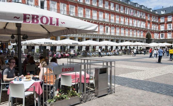 Imagen de archivo de las terrazas de la Plaza Mayor.