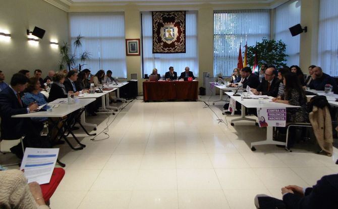 Imagen del Pleno de la Junta de Hortaleza, en su sesión de constitución en noviembre de 2019.