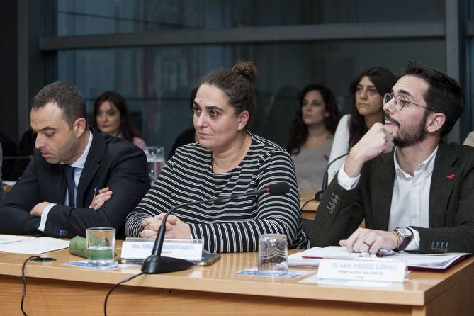 Sonia Belhassen, vocal portavoz del PSOE en la Junta de Retiro, durante un pleno