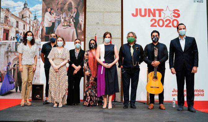 Por primera vez los tablaos flamencos de la capital saldrán de gira para llegar al público de diez municipios madrileños y se promocionarán rutas y catas de vino por las principales bodegas regionales con 'Descorcha Madrid'.