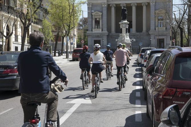 Los participantes reivindican que varios factores se han unido en los últimos tiempos, contribuyendo a una empeoramiento evidente de los servicios de transporte público, entre ellos, la falta de personal y la baja frecuencia de paso, así como una mejora en los servicios de Bicimad.