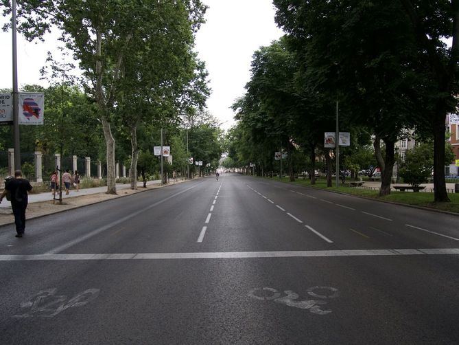 El paseo del Prado, uno de los ejes que volverá a ser peatonal este domingo.