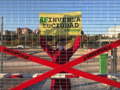 Estas actividades se han replicado también en otros lugares del mundo como parte de una campaña internacional de Greenpeace que, bajo el lema '#REinventa_TuCiudad', propone un nuevo modelo de ciudad que lidere la lucha contra la emergencia climática.