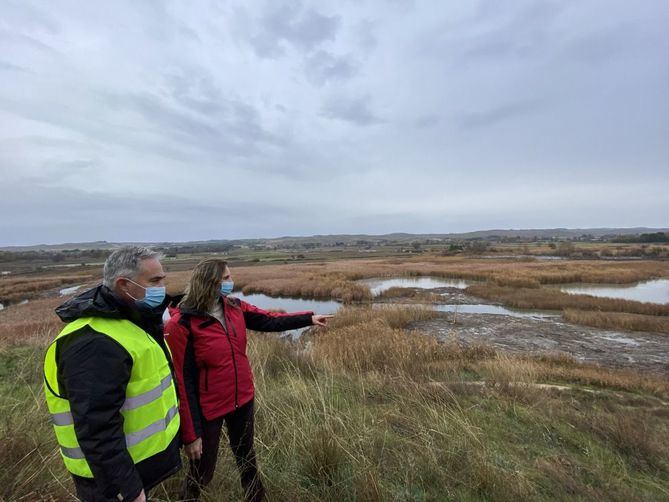 El Gobierno regional invertirá un 476.485 euros en la mejora de la biodiversidad y en las infraestructuras de uso público de la laguna de San Juan, en el Parque Regional del Sureste, cerca de Chichón.