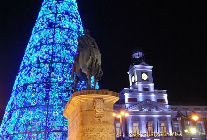 Madrid prohíbe la celebración de las campanadas en la Puerta del Sol y restringe las cabalgatas de Reyes a recintos acotados