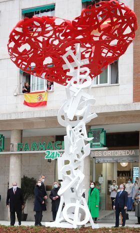 Inauguración de un monumento homenaje a los sanitarios fallecidos por el COVID-19 en España