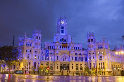 El Ayuntamiento 'se pinta' de color azul los jueves