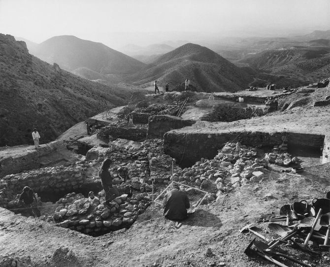 La Prehistoria, la época romana o la Edad Media se ven retratadas en esta exhibición.