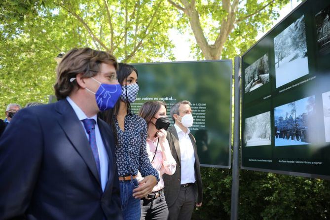 En el acto, celebrado en los jardines de Cecilio Rodríguez del parque de El Retiro, una de las zonas más afectadas por la borrasca, también han participado el concejal del distrito de Retiro, Santiago Saura, y el presidente de Madrid Futuro, Manuel Bretón.