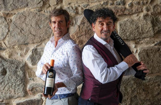 Florencio Sanchidrián desvela las sensaciones de los cuatro cortes principales del jamón ibérico, que se armonizan con el blanco Polvorete 2020 de uva godello, y los tintos de uva tempranillo La Felisa 2019, Malleolus 2018 y Malleolus de Valderramiro 2016, de la mano de Javier Moro.