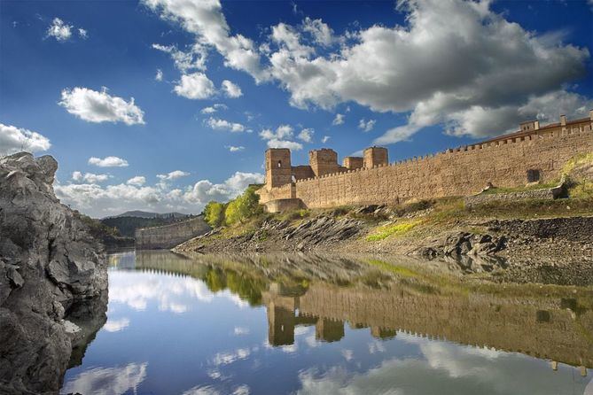 Entre ellas se encuentran algunos de los rincones más bellos de la región, como Buitrago del Lozoya, Nuevo Baztán, Chinchón, Rascafría o Patones.