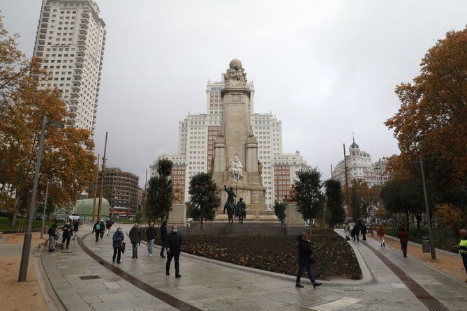 La plaza emerge como nuevo polo turístico de la ciudad e importante foco cultural gracias a la integración en el proyecto de los restos arqueológicos hallados durante la obra.