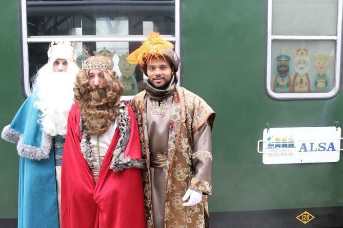 La experiencia consiste en un viaje a bordo de un tren histórico del siglo pasado con los Reyes Magos de Oriente, Melchor, Gaspar y Baltasar, como anfitriones.