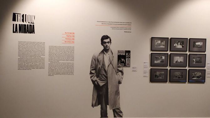 'Stanley Kubrick. The Exhibition' cuenta, además, con objetos para aquellos que quieran profundizar un poco más en el proceso creativo. Por ejemplo, a través de la correspondencia u otro tipo de material como planes de rodaje, guiones o cuadernos de notas es posible vislumbrar cómo Stanley Kubrick fue conquistando el control total de su obra.