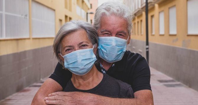 Si se superan los 37 años y seis meses cotizados, los trabajadores que quieran jubilarse desde el 1 de enero con el 100% de la pensión tendrán que tener 65 años cumplidos.