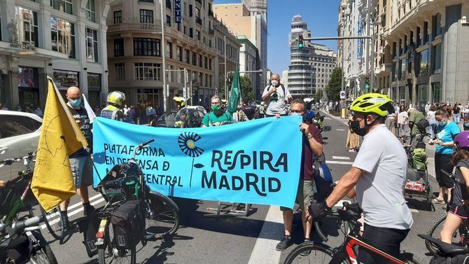 Las manifestaciones y concentraciones de 2021 han sido, por lo general, con menos asistentes que en los años prepandémicos, debido a la situación del COVID19, que conlleva actos con poca aglomeración para garantizar la distancia de seguridad. 