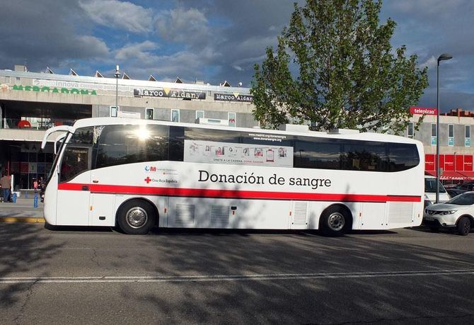 La Comunidad de Madrid cuenta con 30 puntos en hospitales y todos ofrecen tres horas gratis de aparcamiento a las personas implicadas. Se suman a ellos las 20 colectas diarias de las unidades móviles de la Comunidad de Madrid y de Cruz Roja, así como el propio Centro de Transfusión.