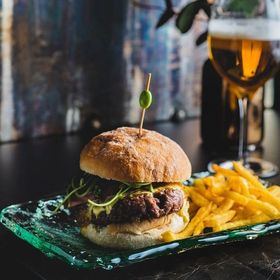 La Tapadera, un 'speakeasy' en una de las calles de ocio y gastronomía más populares de la capital