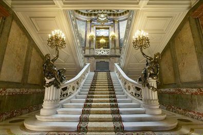 Gracias a sus exitosos negocios, el Marqués de Linares logró convertirse en uno de los nobles más reconocidos de Madrid y pudo realizar la construcción, en 1877, de un palacio neobarroco siguiendo el diseño francés, en cuyo interior participaron importantes pintores como Francisco Padilla, Manuel Domínguez y Alejandro Ferranz, artesanos y artistas de la época, que fue su lugar de residencia, una de las más lujosas de la capital. Hoy en día el Palacio de Linares es la sede de la Casa América y uno de los edificios del siglo XIX más emblemáticos de la ciudad.