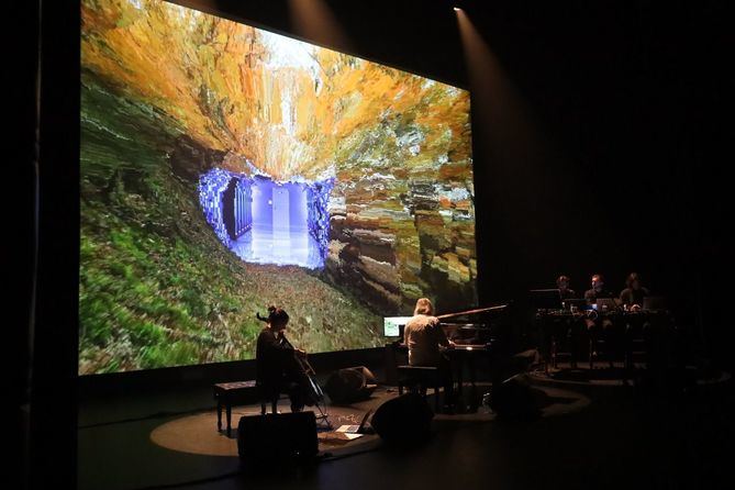 Con un cartel encabezado por artistas de la talla de Alva Noto, Daito Manabe, Marina Herlop o Atom, el festival L.E.V. Matadero da a conocer su programación formada por grandes referentes y nuevos talentos en el ámbito de la experimentación audiovisual y sonora internacional.