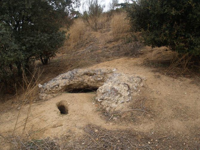 La Comunidad de Madrid posee uno de los mejores conjuntos de fortificaciones de la Guerra Civil de toda la península, que destaca por su abundancia, su variedad tipológica y su buen estado de conservación. 