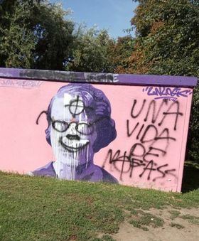 Piden que se aplique un sistema de protección para evitar la vandalización constante del mural a Justa Freire