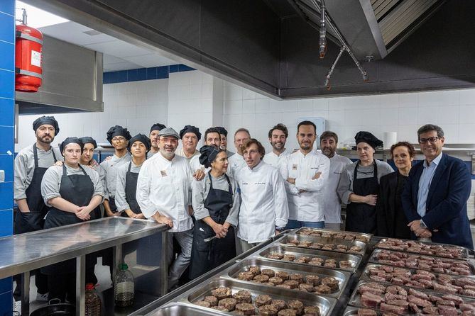 Esta iniciativa ha contado también con la colaboración de los chefs Fernando del Cerro, Javier Aranda, Javier Estévez, Kisko García, Juanlu Fernández e Israel Ramos.