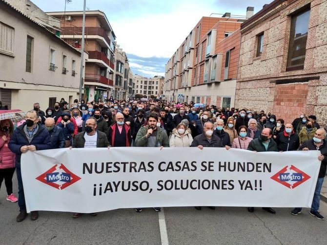 Bajo el lema 'Una vivienda digna. Por una vivienda digna', concluirá frente a la Real Casa de Correos, sede del Ejecutivo regional, donde exigirán 'dignidad, reparación y justicia'.