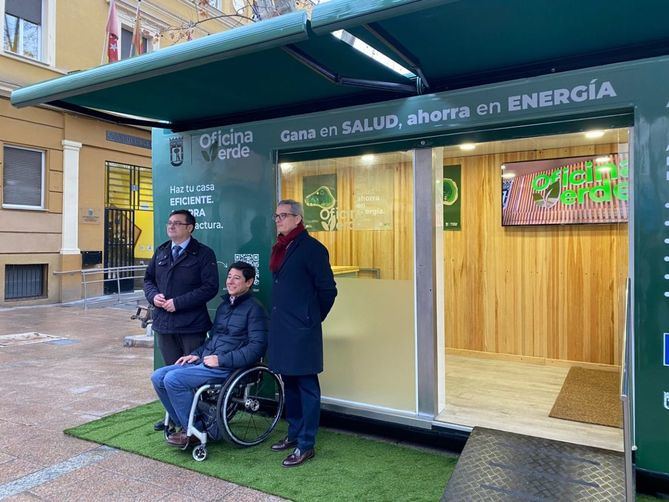 Se trata de un punto de información municipal sobre ayudas en materia de rehabilitación y eficiencia energética que recorrerá los 21 distritos de la ciudad.