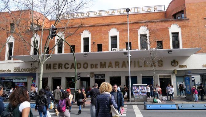 El Ayuntamiento destinará 4,3 millones de euros este año para la modernización de los mercados municipales y de las galerías de alimentación, a través de la convocatoria de ayudas aprobada este jueves en Junta de Gobierno, que puede ampliarse en 1,5 millones más si existe demanda y crédito.