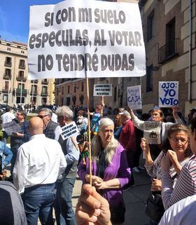 Una mesa de trabajo entre Cibeles y los afectados del Plan 18.000, para detener la venta del suelo de los pisos