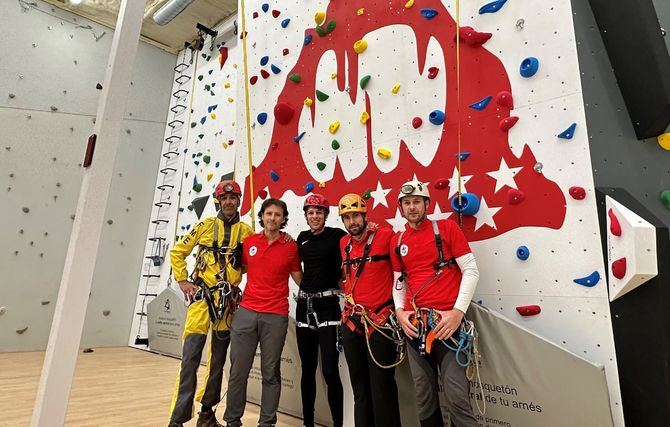 Esta nueva infraestructura, inaugurada por el viceconsejero de Deportes, Alberto Tomé, está situada en el Centro Deportivo San Vicente Paul del distrito de Carabanchel, y ha recibido una inversión de 150.000 euros de la Consejería de Cultura, Turismo y Deporte.