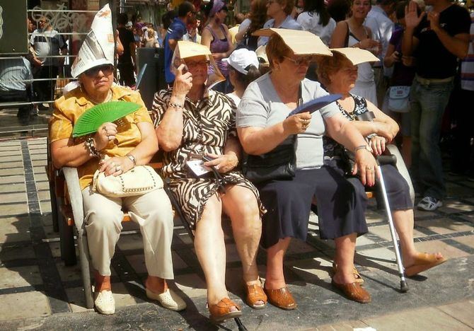 La plataforma critica que no existan 'recomendaciones ni prohibiciones' sobre temperaturas máximas y mínimas en las habitaciones y zonas comunes de las residencias.