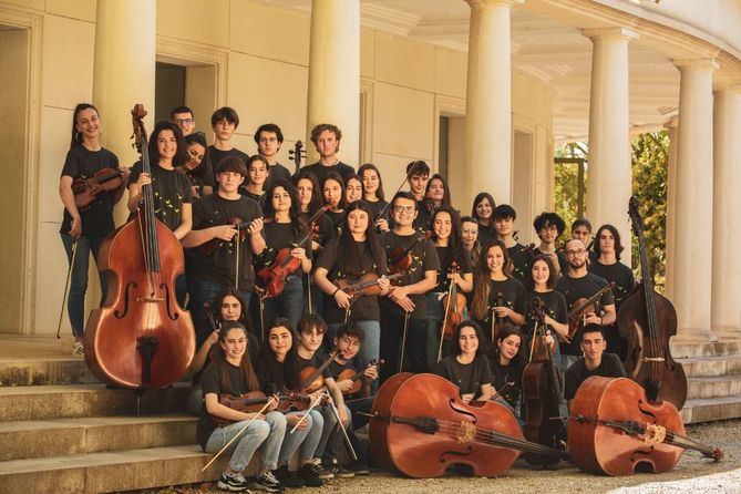 La JORCAM participa en el Festival Escenas de Verano que organiza la Comunidad de Madrid, con un concierto en el patio del Ave María del Real Monasterio de Santa María de El Paular de Rascafría.