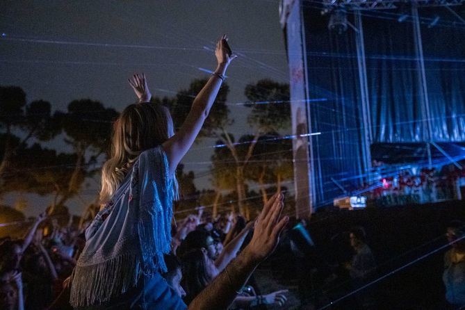 La música es una de las grandes estrellas en el programa de las Fiestas del Carmen, en el que actuarán en la plaza de Chamberí   clásicos como Nacha Pop (sábado 15) y Melocos (domingo 16). 