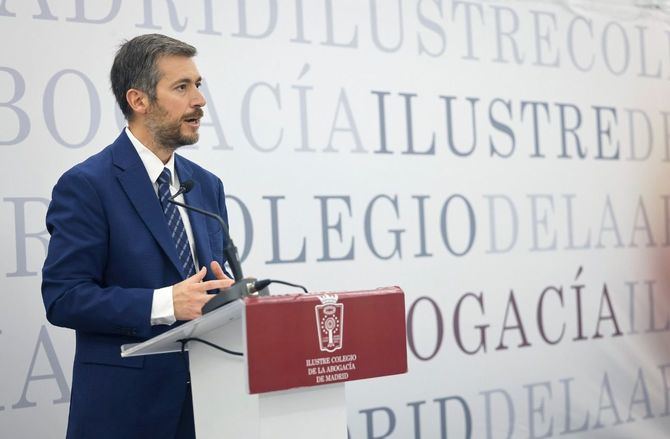 El consejero de Presidencia, Justicia y Administración Local, Miguel Ángel García Martín, durante su intervención en la clausura de la XIII edición de la jornada organizada para conmemorar el Día de la Justicia Gratuita, organizada en su sede por el Ilustre Colegio Oficial de Abogados de Madrid (ICAM).