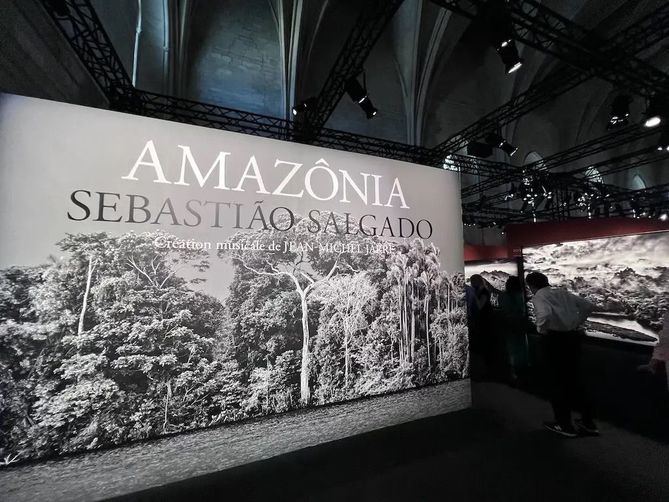 La Sala de Exposiciones del Fernán Gómez. Centro Cultural de la Villa inaugura 'Amazônia', del fotógrafo brasileño Sebastiâo Salgado, que permanecerá abierta del 13 de septiembre al 24 de enero de 2024.