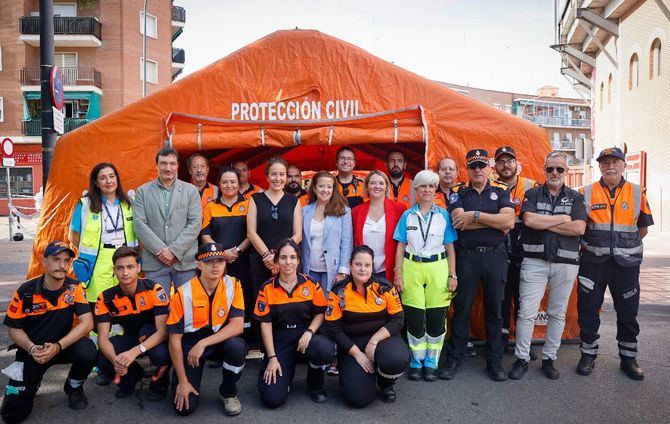 La Comunidad de Madrid despliega un dispositivo sanitario especial con hasta 18 profesionales, entre médicos, enfermeros y Técnicos de Emergencias Sanitarias del Servicio de Urgencias Médicas (SUMMA112), con motivo de la celebración de los tradicionales encierros de las fiestas patronales de San Sebastián de los Reyes.