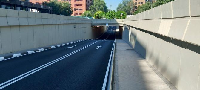 Las actuaciones han dotado a esta zona de una acera más accesible, segura y con mejor conexión peatonal con la calle Méndez Álvaro.