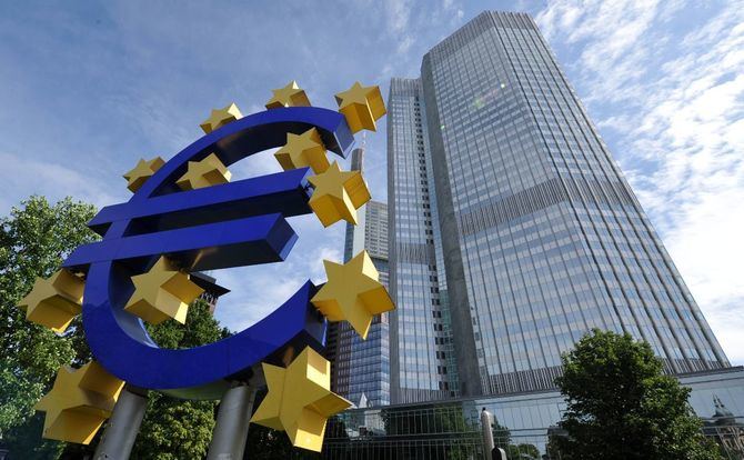 El Presidente de la Cámara Oficial de Comercio, Industria y Servicios de Madrid plantea en este artículo que la subida de los tipos de interés del BCE 'nos puede llevar a la estanflación'.