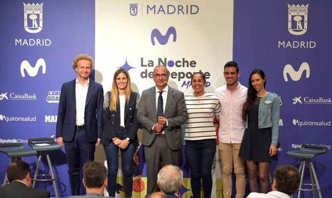 La concejala delegada de Deporte, Sonia Cea, ha presentado 'La Noche del Deporte Madrid', acompañada de la gimnasta Laura Cacabelos, la piragüista María Corbera y el atleta de marcha Diego García, junto al director del diario deportivo 'Marca', Juan Ignacio Gallardo.