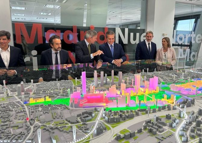 El proyecto contempla la puesta en marcha de la primera línea de Metro automatizada y con tres estaciones (Centro de Negocios, Fuencarral Sur y Fuencarral Norte). Tendrá tres kilómetros, se estiman que tendrá una demanda potencial de 40.000 viajeros y los trabajos de redacción de proyectos se han fijado para arrancar con los trabajos de redacción de proyectos de ha fijado para el primer trimestre de 2024.