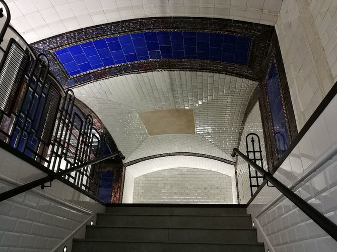 Con esta actuación, en la que se han invertido 23.000 euros, se ha podido recuperar el aspecto original que presentaba este espacio en 1923, cuando fue inaugurada la estación.
