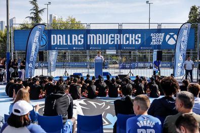 El alcalde ha asegurado que estas nuevas canchas, junto a la construcción de dos nuevos polideportivos en Tetuán, en el paseo de la Dirección y en Cuatro Caminos, facilitarán que “el deporte sea una seña de identidad de la ciudad de Madrid”.