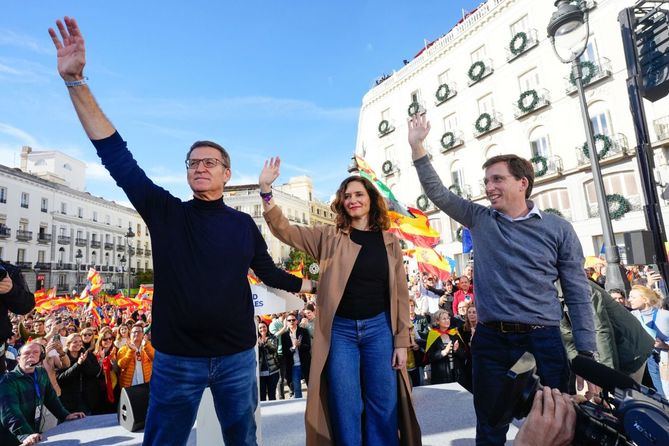 Además de Núñez Feijóo, en la cita han estado presentes, también, la presidenta de la Comunidad de Madrid, Isabel Díaz Ayuso; el expresidente del Gobierno, José María Aznar; el alcalde madrileño, José Luis Martinez-Almeida, y el vicesecretario de Cultura y Sociedad Abierta, Borja Semper, entre otros.