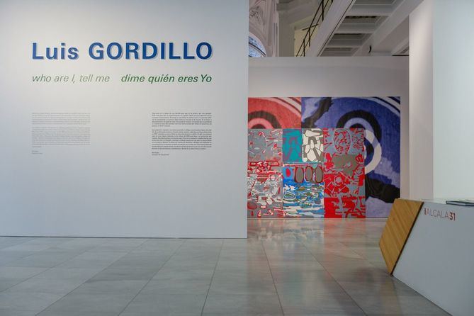 La Sala Alcalá 31 de la Comunidad de Madrid exhibe 'dime quién eres Yo', exposición que reúne una selección de obras que Luis Gordillo ha creado en las dos últimas décadas y que se adentra por el laberinto psíquico, emocional y artístico de su personalidad.