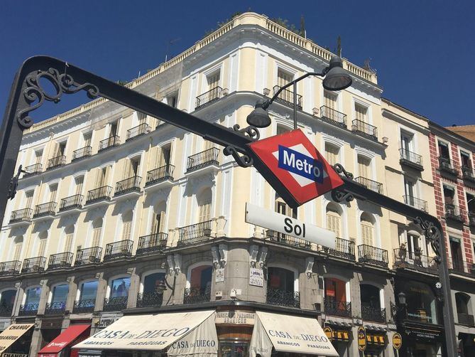 En ese intervalo de tiempo, los trenes sólo efectuarán parada para garantizar los trasbordos en Metro –líneas 1, 2 y 3– y en Cercanías –líneas C-3, C-3a y C-4–, según han informado desde ambas compañías.